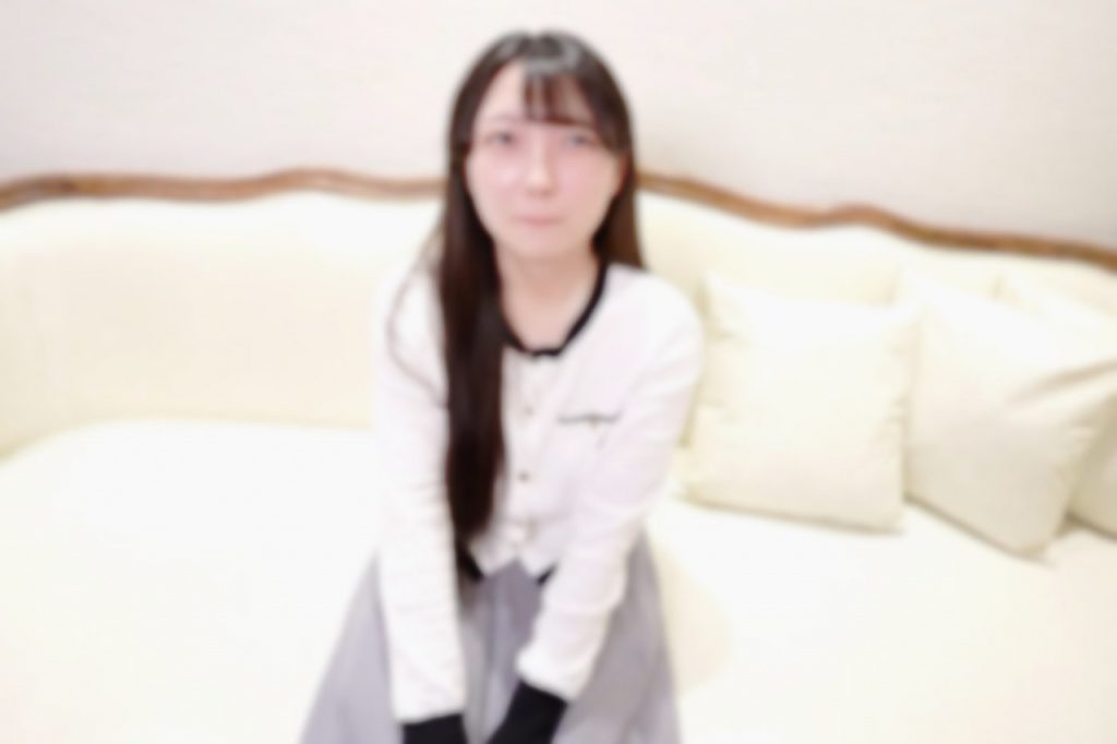 FC2-PPV-4815642 3日間！70OFF！【初撮り】ノンフェイクのガチモン素人を捕獲。不慣れな感じとOLっぽい雰囲気がマッチして兎に角カワイイ隠れ巨乳。おじさんちんぽで日々のストレスを忘れさせてあげました。