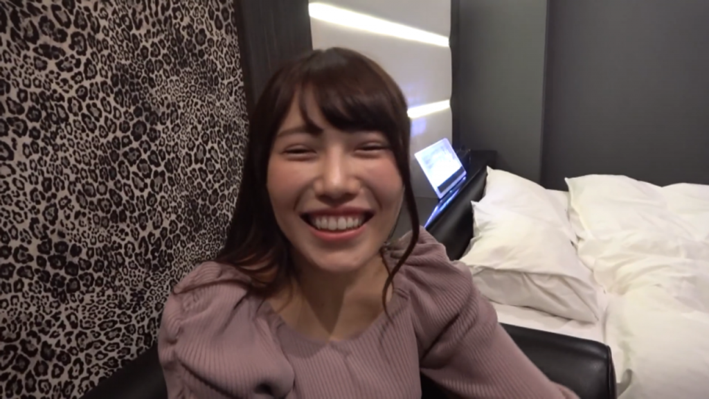 FC2-PPV-4849253 子持ち人妻、PTAの帰りにセフレと即パコ！締りの良すぎる人妻マンコに生中出し！