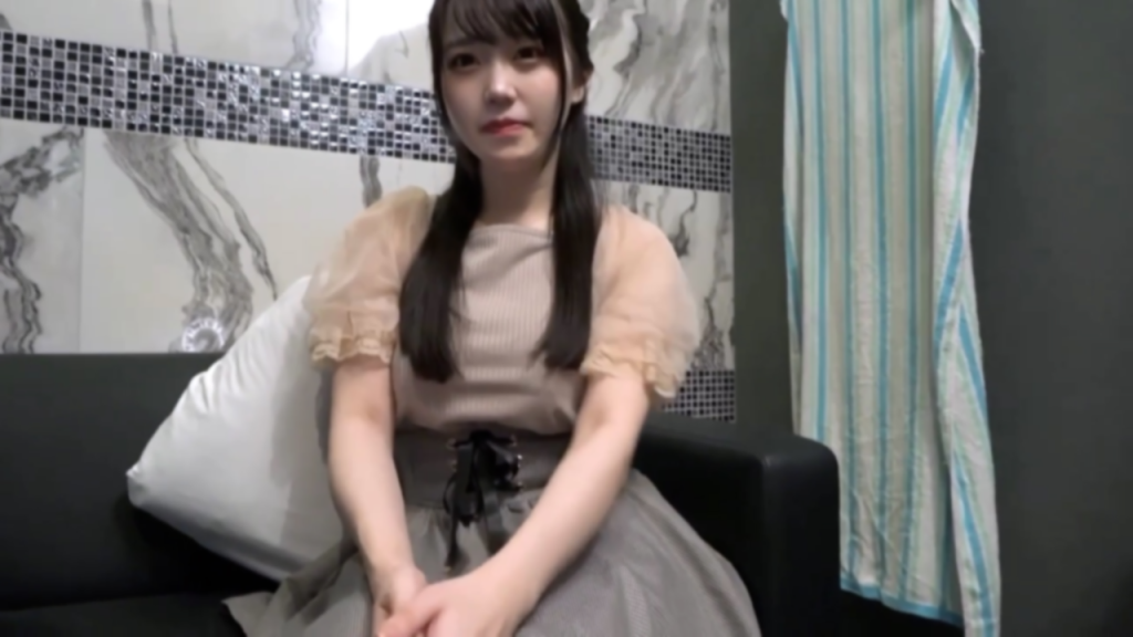 FC2-PPV-4850957 史上最高の可愛さ女子大生18歳。国宝級細身爆乳の体と可愛すぎる顔をを見ながら種付け孕ませた動画。