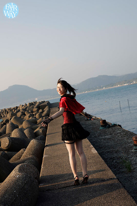 MONSTER 瀬戸環奈 5枚目