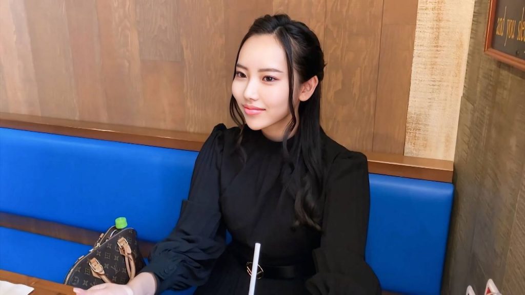 FC2-PPV-4858679【3日間限定販売】超エリートの文学部の1年生 射精寸前にその場交渉で勢い中出し