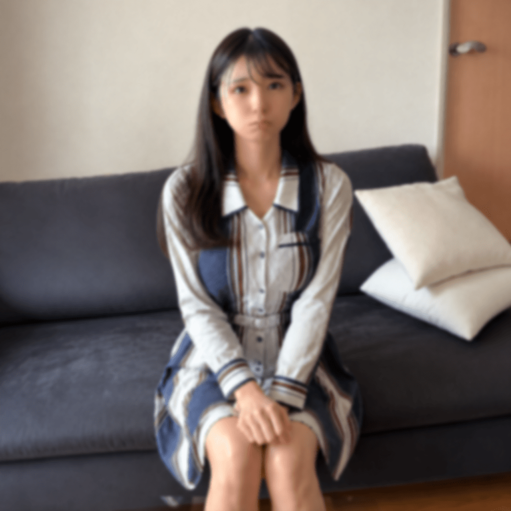 FC2-PPV-4927302　8頭身173cm18歳★色白美爆乳『J』cup★腹筋バキバキ体育科★初体験大量潮吹き★自宅にて無責任大量膣内中出しで妊娠させた衝撃のスマホ原版
