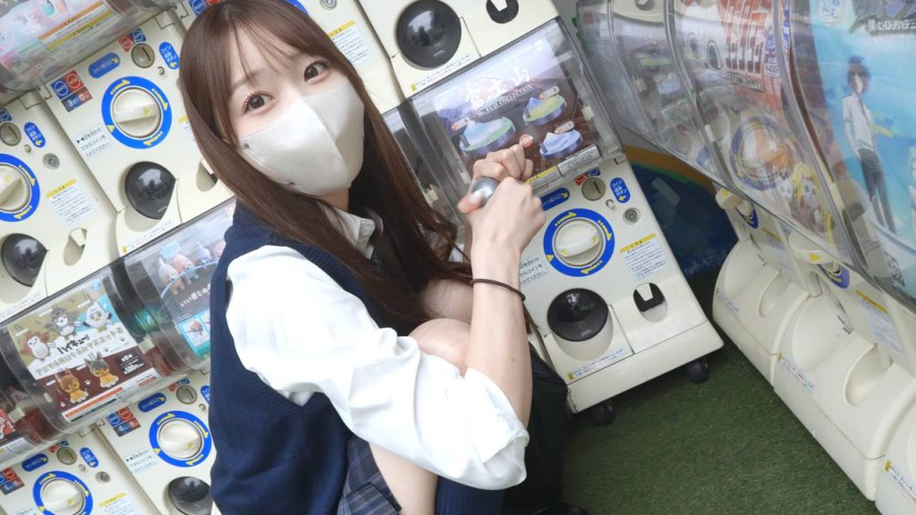 FC2-PPV-4936500【顔出し未公開映像】SSS級18歳の美容系志望ゆいちゃん。白肌スレンダーな制服美女のピンクおま●こに初のオジザーメン中出し。唯一無二。