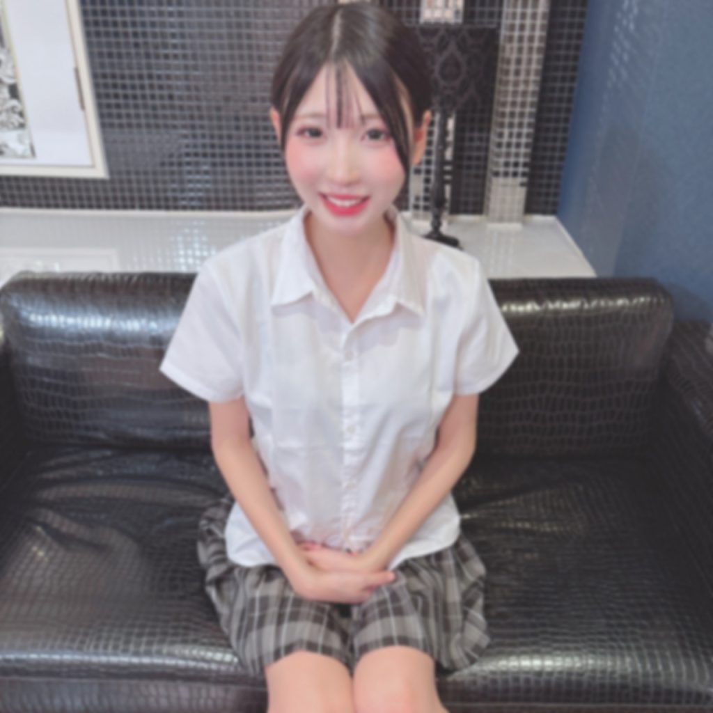 FC2 PPV 4963189【豪華３発射】19歳の可憐な色白の華奢な美女の麗しき制服姿。細く華奢なカラダに注ぎ込まれる濃厚精液。